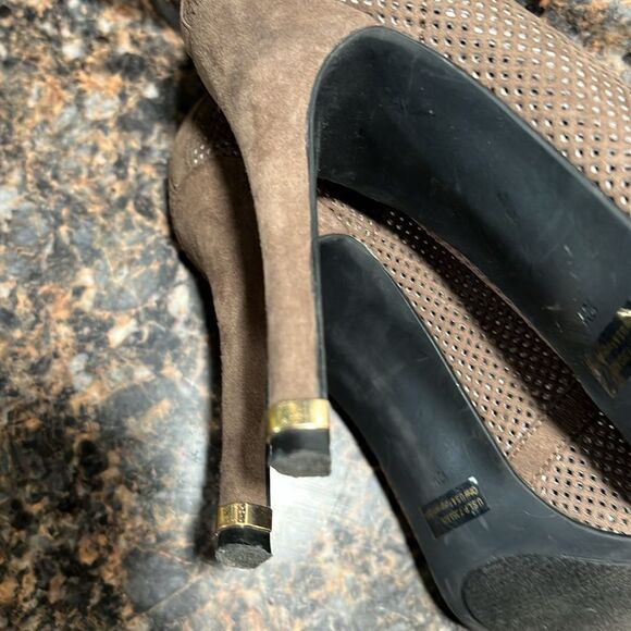 Guess Brown Suede Cutout Pointed Toe Heels Sz 10M - Picture 14 of 14